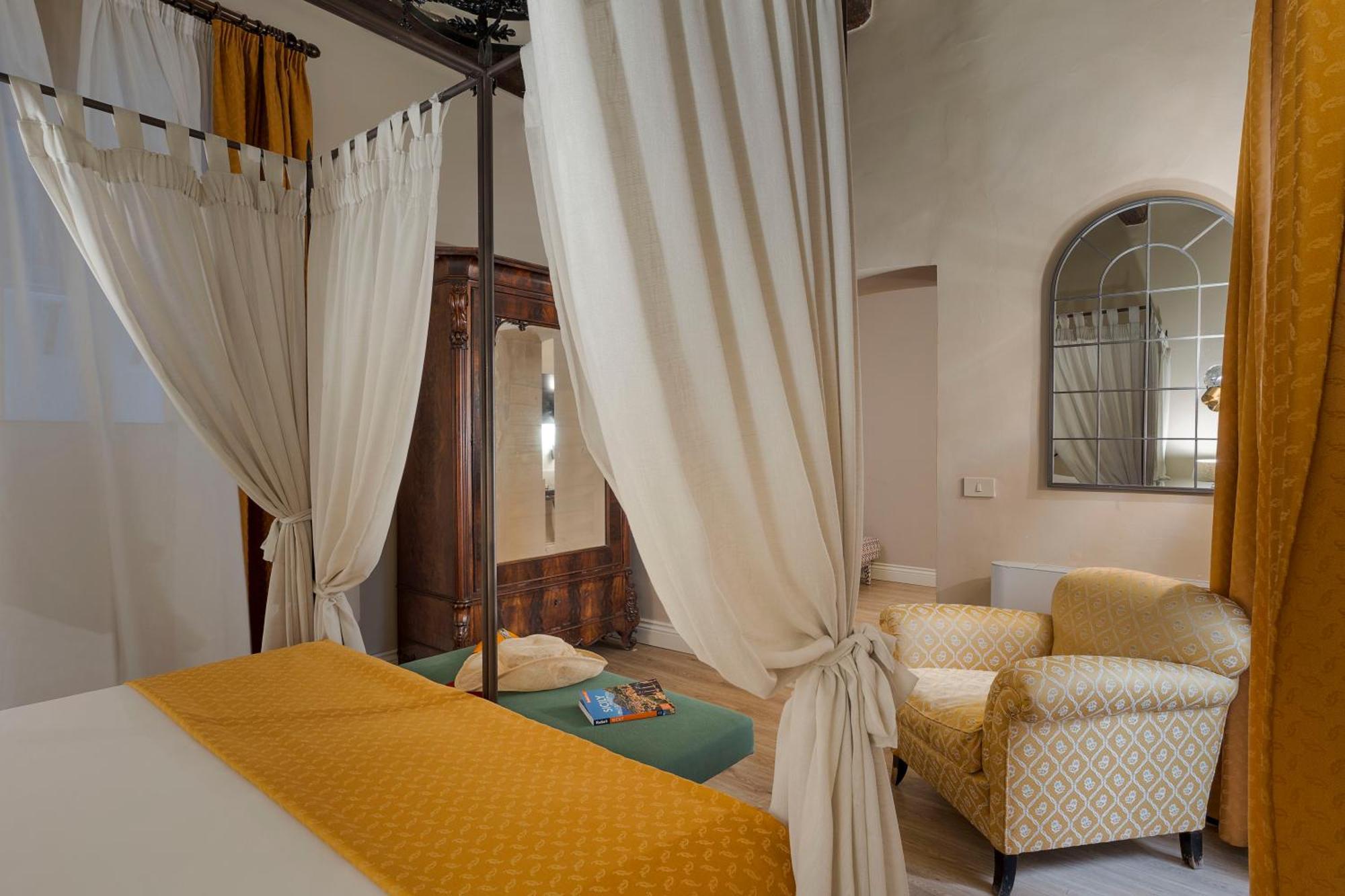 巴勒莫 Palazzo Arone Dei Baroni Di Valentino酒店 外观 照片